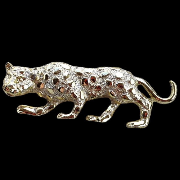 Vintage Jewelry - Vintage signed Gerry's leopard brooch